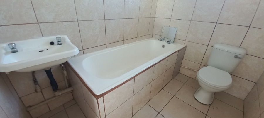 To Let 2 Bedroom Property for Rent in Loch Athlone Free State
